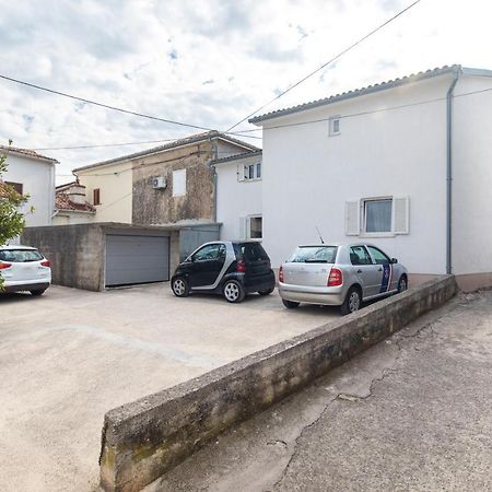Apartman Umpa Omišalj Exteriör bild