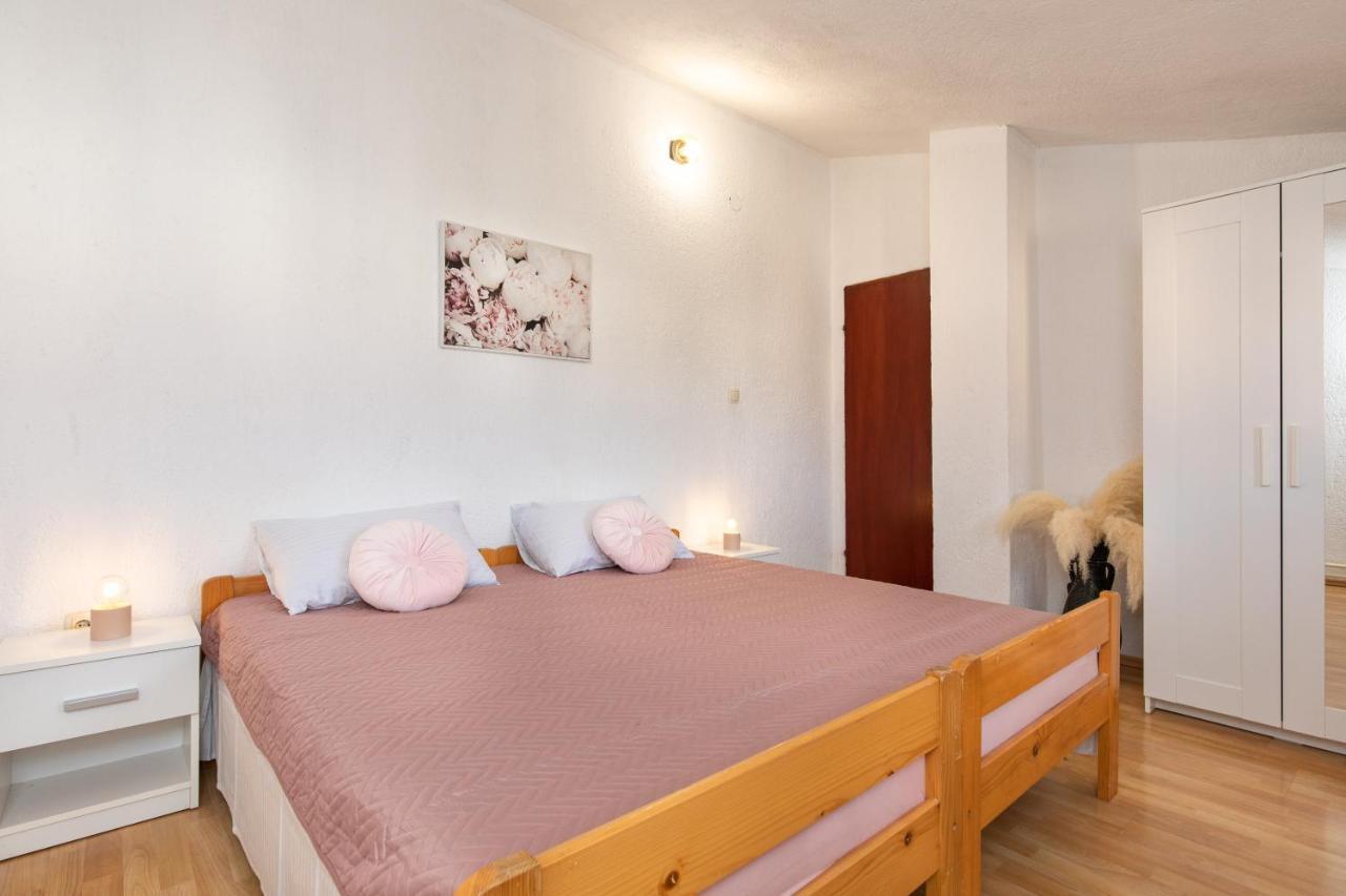 Apartman Umpa Omišalj Exteriör bild
