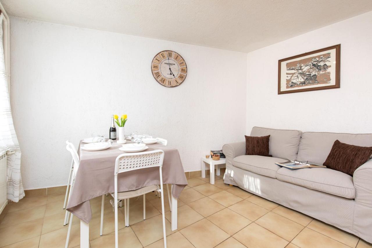 Apartman Umpa Omišalj Exteriör bild